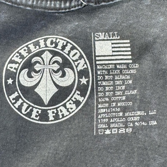 Affliction Men's Skull Rhinestone Short Sleeve Graphic T-shirt - Size: Small-NWT - Picture 13 of 13